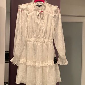 NWT White long sleeved Lulu’s Dress